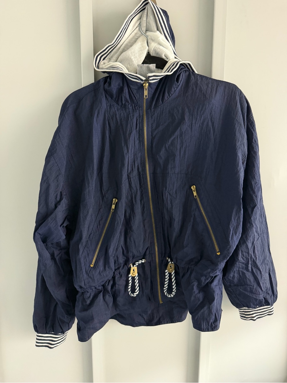 Vintage R and R Sport Navy Blue Lightweight Hooded Windbreaker - Size M